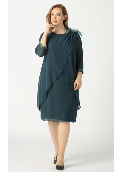 21958 Petrol Pelerinli Tüylü Işlemeli Büyük Beden Şifon Kısa Abiye Elbise