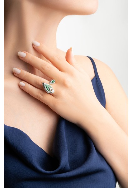 Serenity 18 Ayar Beyaz Altın Kaplama Gümüş Malahit Tasarım Yüzük fiyatları