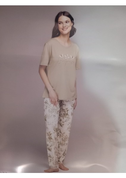 Kadın Kısa Kollu Pijama Takımı 2437