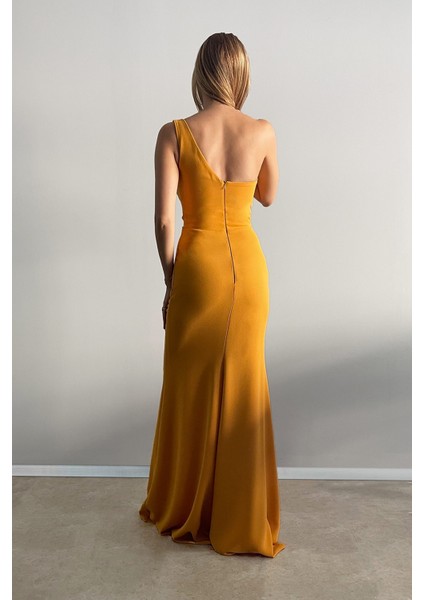 Tek Omuz Drape Detay Yırtmaçlı Abiye