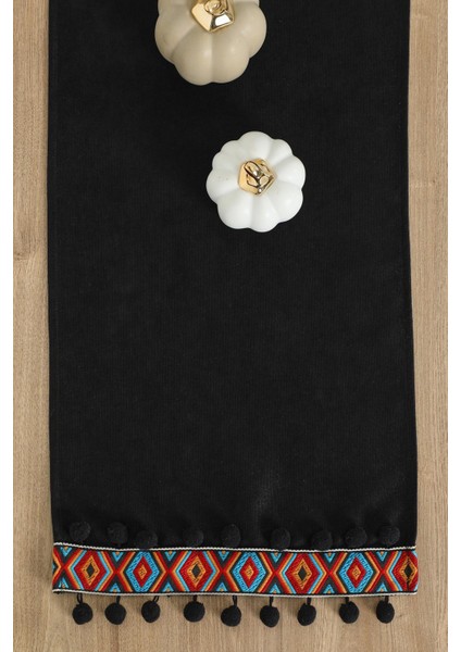 Şerit Desen ve Ponponlu Runner 90 x 30 CM,R-93K