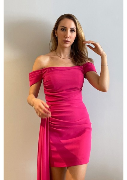 Kayık Yaka Kuyruklu Mini Elbise fiyatları