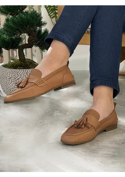 Kadın Püskül Detaylı Hakiki Deri Loafer fiyatları