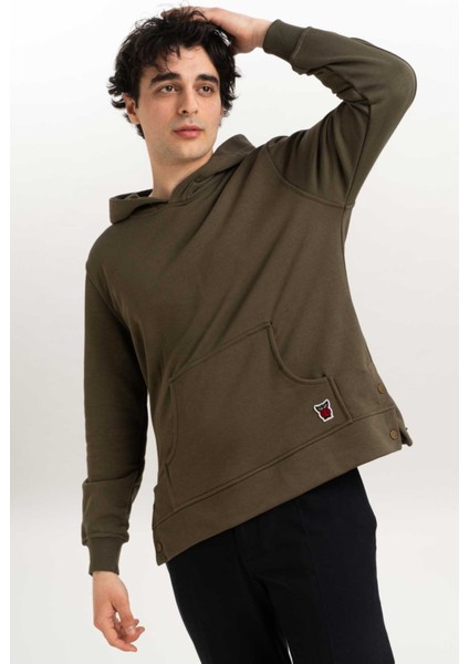 Çıt Çıt Detaylı Kapüşonlu Erkek Sweatshirt fırsatları