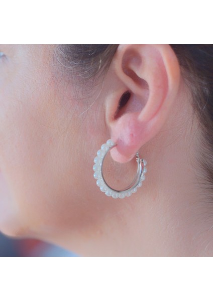 Zarafeti Tamamlayan Şık Inci Boncuklu Gümüş Rengi Küpeler - Her Anınıza Işıltı Katın! fiyatları