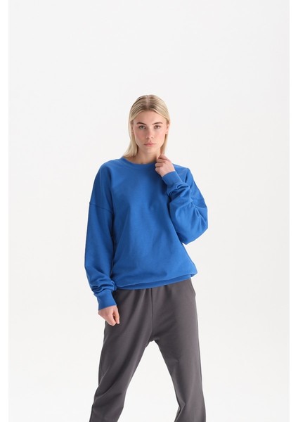Kadın Mavi %100 Organik Pamuk Bisiklet Yaka Oversize Sweatshirt fiyatları