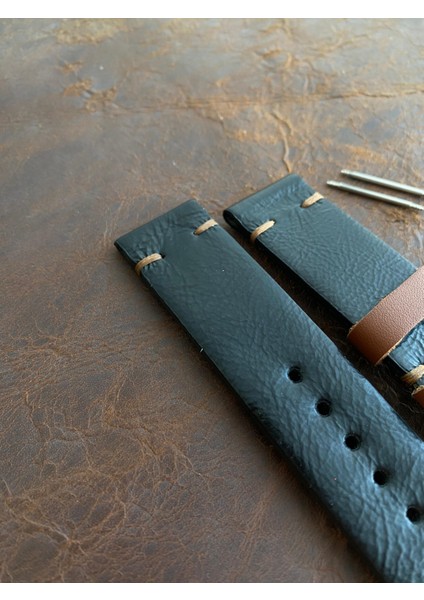 El Dikişi Parlak Siyah Gerçek Deri Saat Kordonu. Hakiki Deri. 18,20,22,24,26MM. Sipariş Üzerine Üretilir. fiyatları