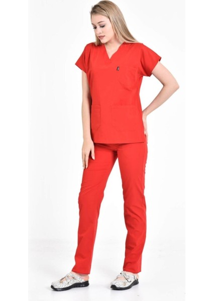 Kırmızı Hemşire Üniforması Zarf Yaka Hemşire Takımı