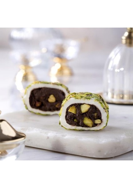 File Fıstık Kaplı Çikolatalı Fıstıklı Paşa Sarma Fitil Lokum 1 kg