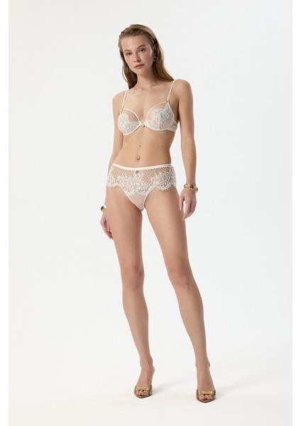 Calla Lily Beyaz Dantelli String modelleri