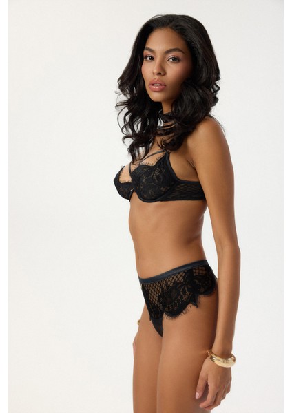 Calla Lily Siyah Dantelli Balconette Sütyen fırsatları