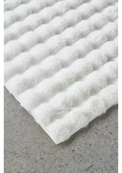 Ekstra Yumuşak Dokulu Beyaz Bubble Tavşan Tüyü Darcio Dikdörtgen Post Peluş Halı modelleri