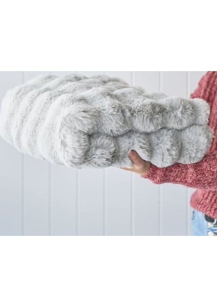 Ekstra Yumuşak Dokulu Gri Bubble Tavşan Tüyü Darcio Dikdörtgen Post Peluş Halı fırsatları