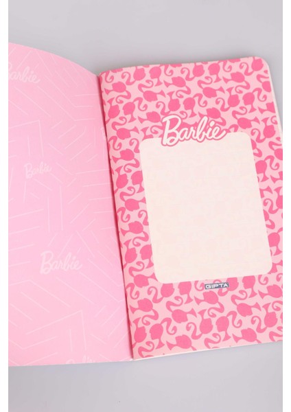 Dekomus Ile Lisanslı Barbıe 60 Yaprak Çizgili Defter 13X21 cm