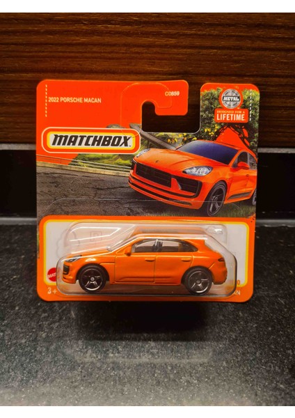 1/64 Porsche Macan 2022