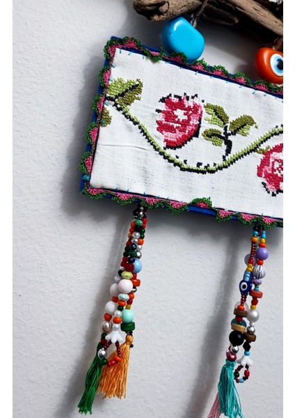 Etamin, Iğne Oyası ve Boncuk Işlemesi ile El Emeği Duvar, Balkon, Kapı Süsü / Nazarlık (31 x 16 cm ) modelleri
