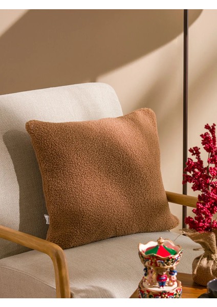 Lcw Home Kahverengi Pelüş Kırlent Kılıfı 45 x 45 cm