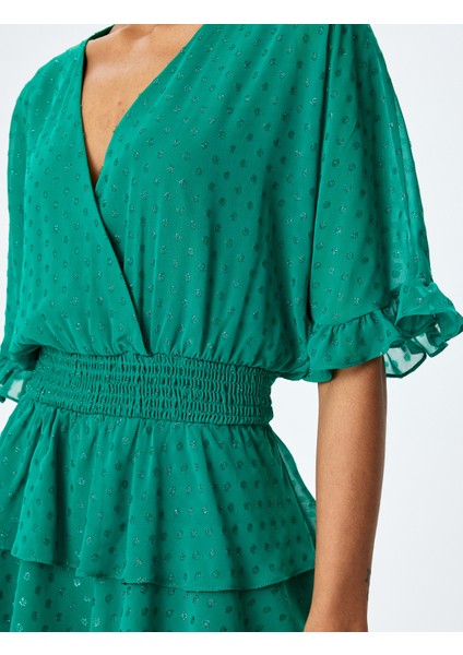 Katlı Volanlı Kruvaze Yaka Puantiyeli Gipeli Mini Elbise indirimleri