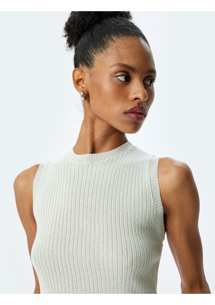 Bisiklet Yaka Kolsuz Metalik Iplik Detaylı Triko Atlet