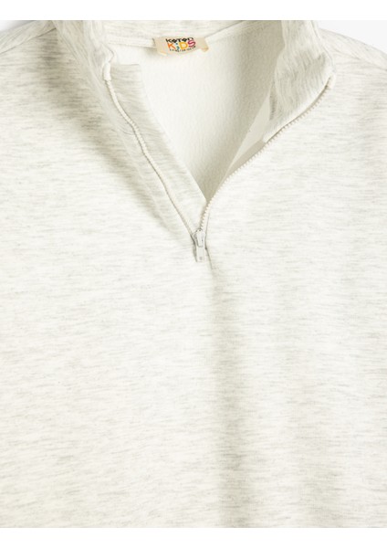 Yarım Fermuar Detaylı Dik Yaka Uzun Kollu Basic Sweatshirt