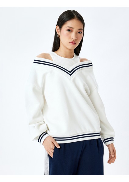 Biyeli Oversize V Yaka Atlet Detaylı Sweatshirt