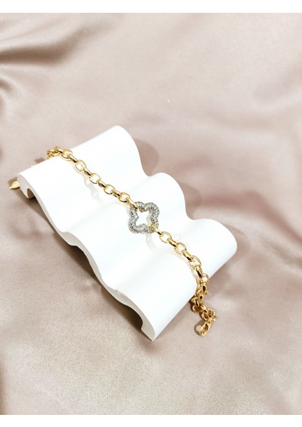 14K Altın Kaplama Çelik Bileklik - Zincir ve Taş Işlemeli Yonca Figürlü Şık Tasarım