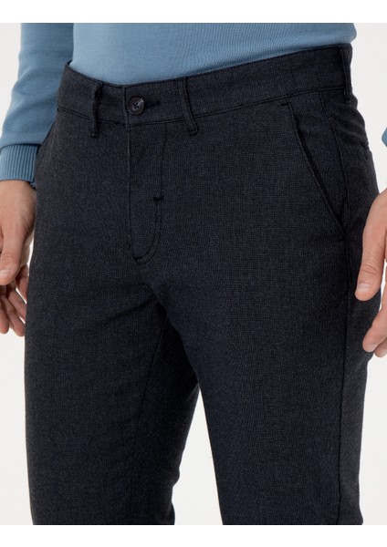 Erkek Lacivert Slim Fit Keten Karışımlı Kanvas Pantolon 50259760-VR033