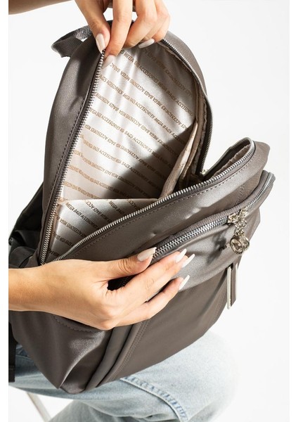 Saten Kumaş Kadın Sırt Çantası 38*28 cm Yağmur Itici Kumaş Mega Bag Günlük Kullanıma Uygun fırsatları