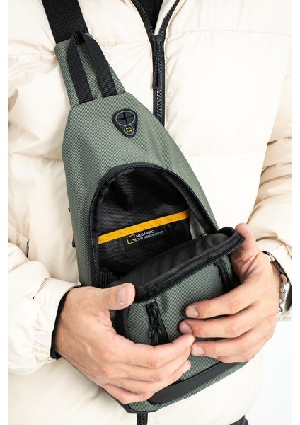 Body Bag Çanta Sırt Çantası Erkek Göğüs Çantası Fonksiyonel Kullanım Badybag 27*15 cm Paraşüt Kumaş fırsatları