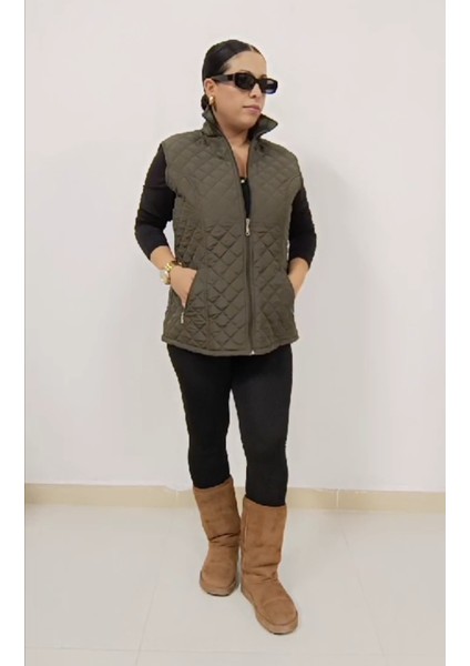 Büyük Beden Içi Astarlı Yan Cepli Fermuar ve Çıtçıt Kapamalı Kapitone Kadın Yelek