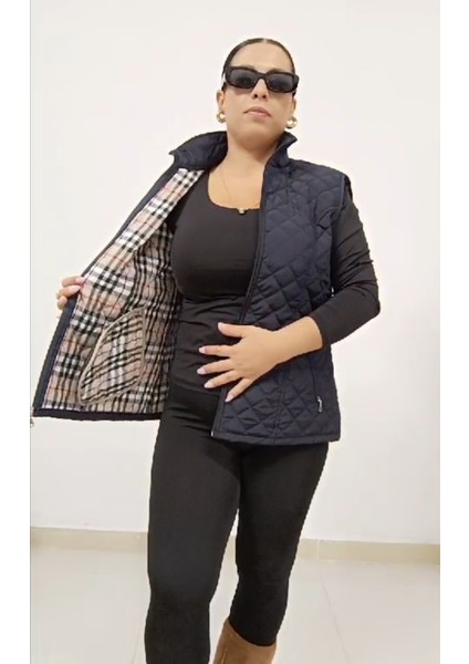 Büyük Beden Içi Astarlı Yan Cepli Fermuar ve Çıtçıt Kapamalı Kapitone Kadın Yelek modelleri