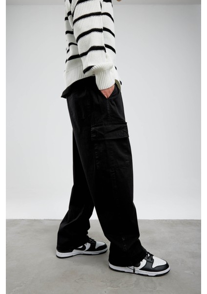 Siyah Yp Paçası Büzgülü Kargo Pantolon