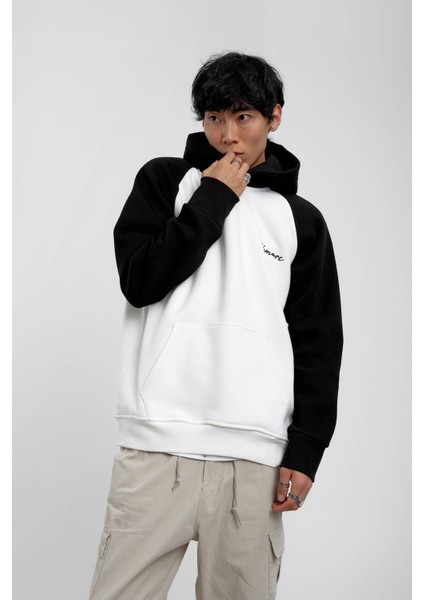 Beyaz Siyah Kollu Kapüşonlu Sweatshirt indirimleri
