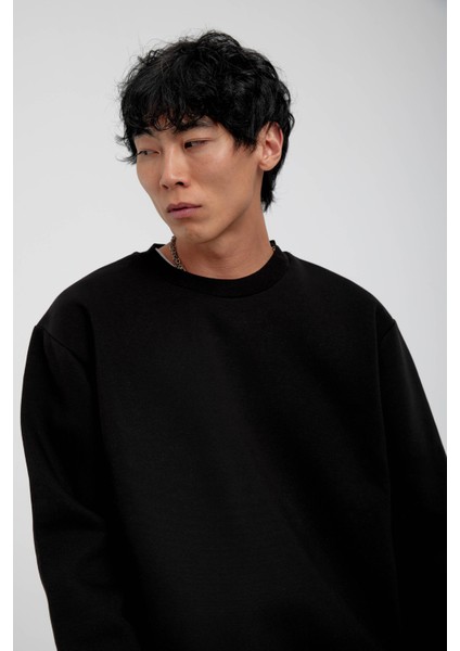 Siyah Bisiklet Yaka Basic Şardonlu Sweatshirt fırsatları