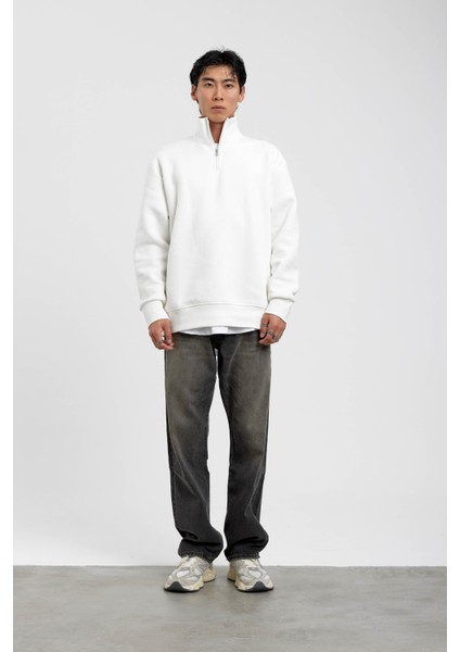 Beyaz Yakası Fermuarlı Basic Şardonlu Sweatshirt
