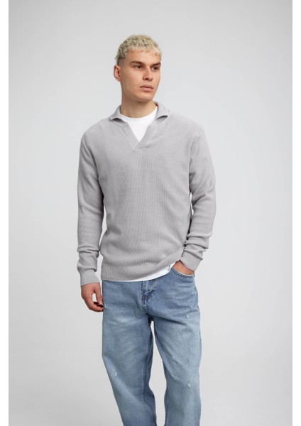 Gri Yaka Detaylı Triko fiyatları