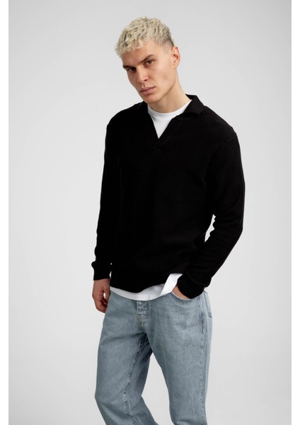 Siyah Yaka Detaylı Triko fırsatları