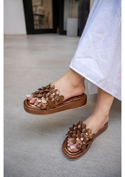 Manje Bakır Püskül Detaylı 4cm Özel Kalın Tabanlı Kadın Terlik