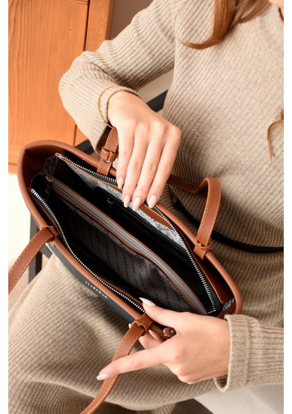 Kadın Büyük Boy Suya Dayanıklı Yeşil Taba Lakoste Kumaş 4 Gözlü El ve Omuz Çantası PBU2170 modelleri