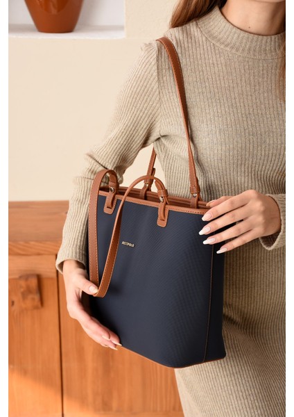 Kadın Büyük Boy Suya Dayanıklı Lacivert Taba Lakoste Kumaş 4 Gözlü El ve Omuz Çantası PBU2170 fiyatları