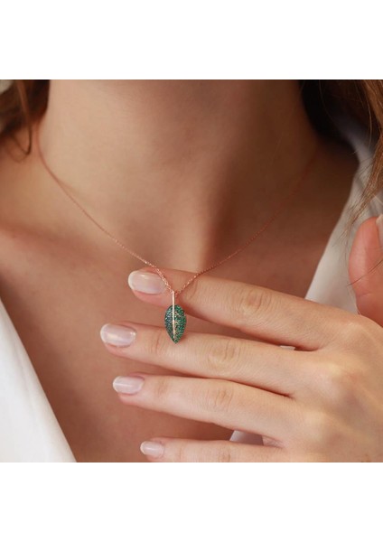 Yaprak Model Yeşil Zirkon Taşlı Rose Gold Kaplama Gümüş Kolye