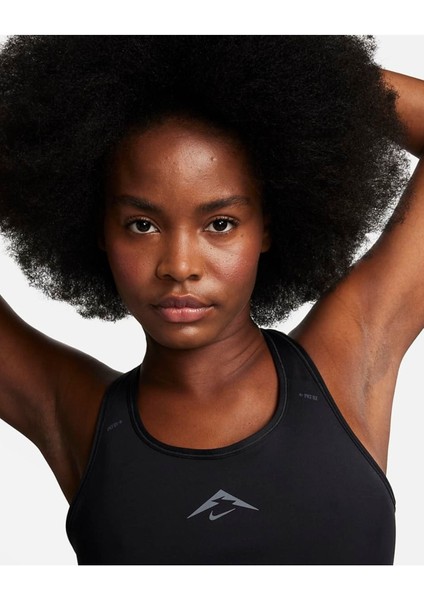 Trail Swoosh On-The-Run Orta Destekli Hafif Astarlı Kadın Spor Sütyeni Ndd Sport modelleri