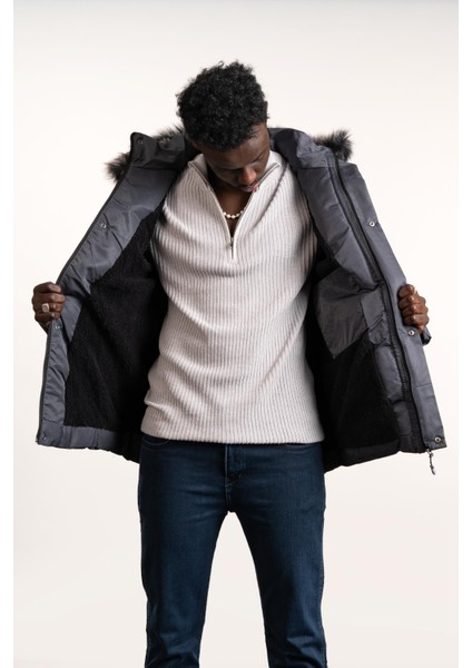 Kürklü Kapşonlu (Kürk ve Kapşon Çıkartılabilir) Içi Polarlı Slimfit Kısa Mont