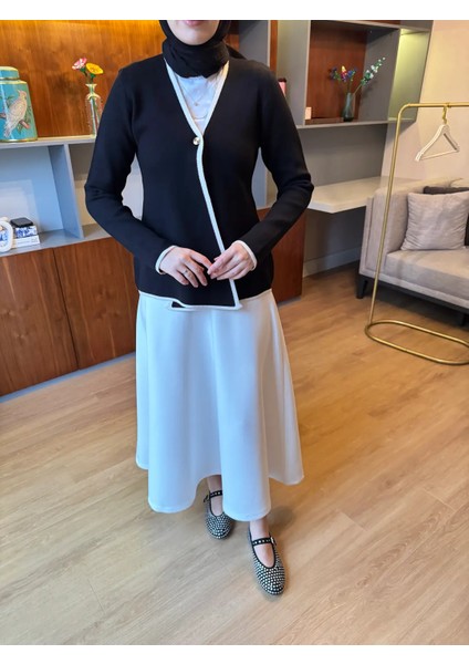 Venoura Siyah Beyaz Tek Düğmeli Hırka Premium