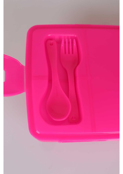 DEKOMUS İLE YENİ SEZON LİSANSLI BARBIE GIRL POWER BESLENME ÖRTÜSÜ, 2 KATLI BESLENME KUTUSU VE 500 ML MATARA SETİ
