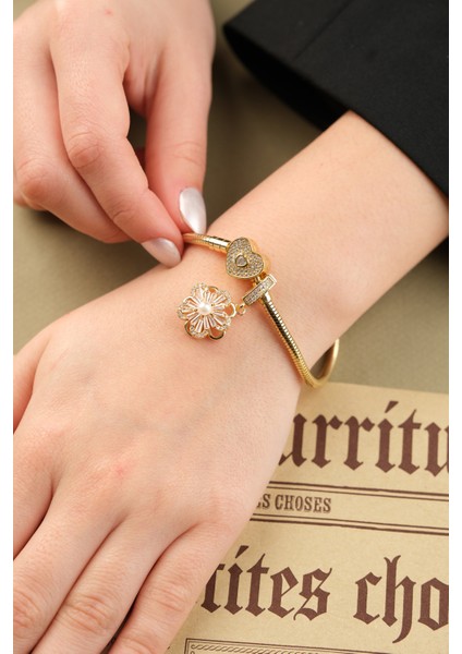 Gold Özel Tasarım Zirkon Taşlı Charm fiyatları