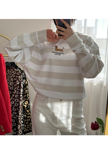 Kadın Oversize Köpek Nakışlı Sweatshirt