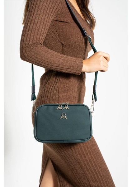 Çapraz Askılı Kadın Omuz Çantası 25*15 cm Vegan Deri Mega Bag Postacı Çanta Suni Deri