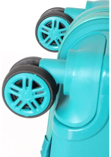 Büyük Boy Kırılmaz Valiz modelleri