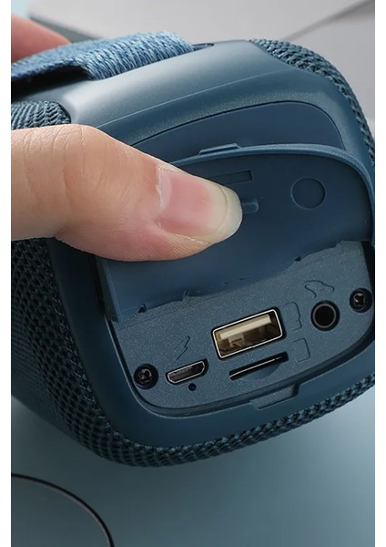 Taşınabilir Kablosuz Bluetooth Hoparlör Tf USB Fm Aux ile LED Işık Süper Bass 339 indirimleri
